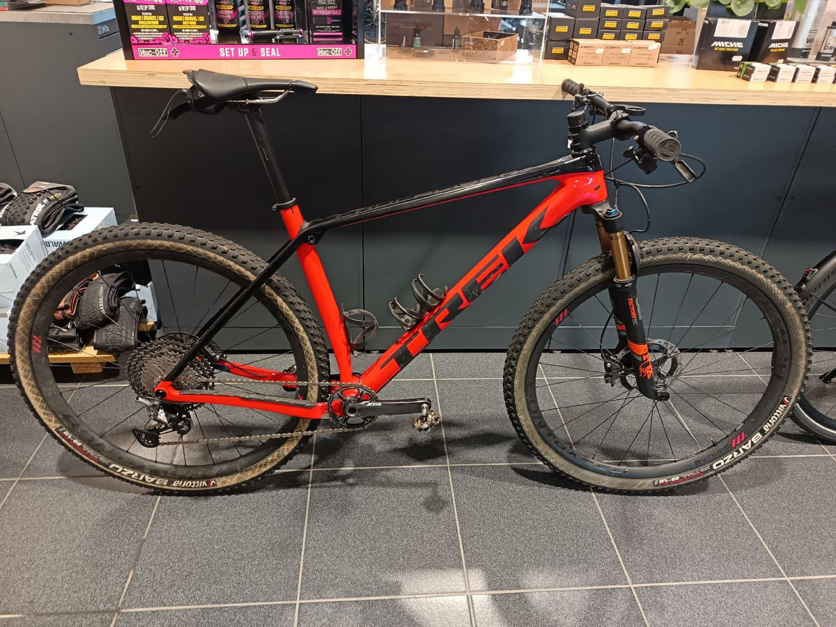 TREK PROCALIBER SHIMANO XTR 12v BONTRAGER XXX CARBONIO TAGLIA XL USATA