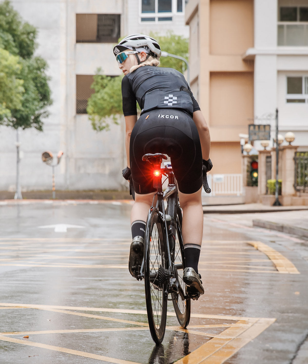 Fanalino posteriore Bryton Gardia R300 con radar retrovisore