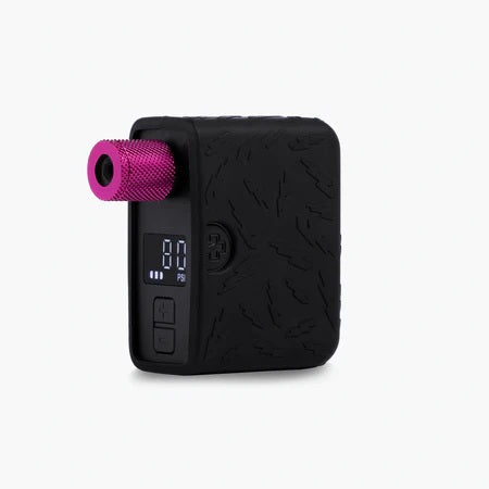 Muc-Off AirMach Electric Mini Inflator Pro – Mini Pompa Elettrica 120 PSI USB-C Nero