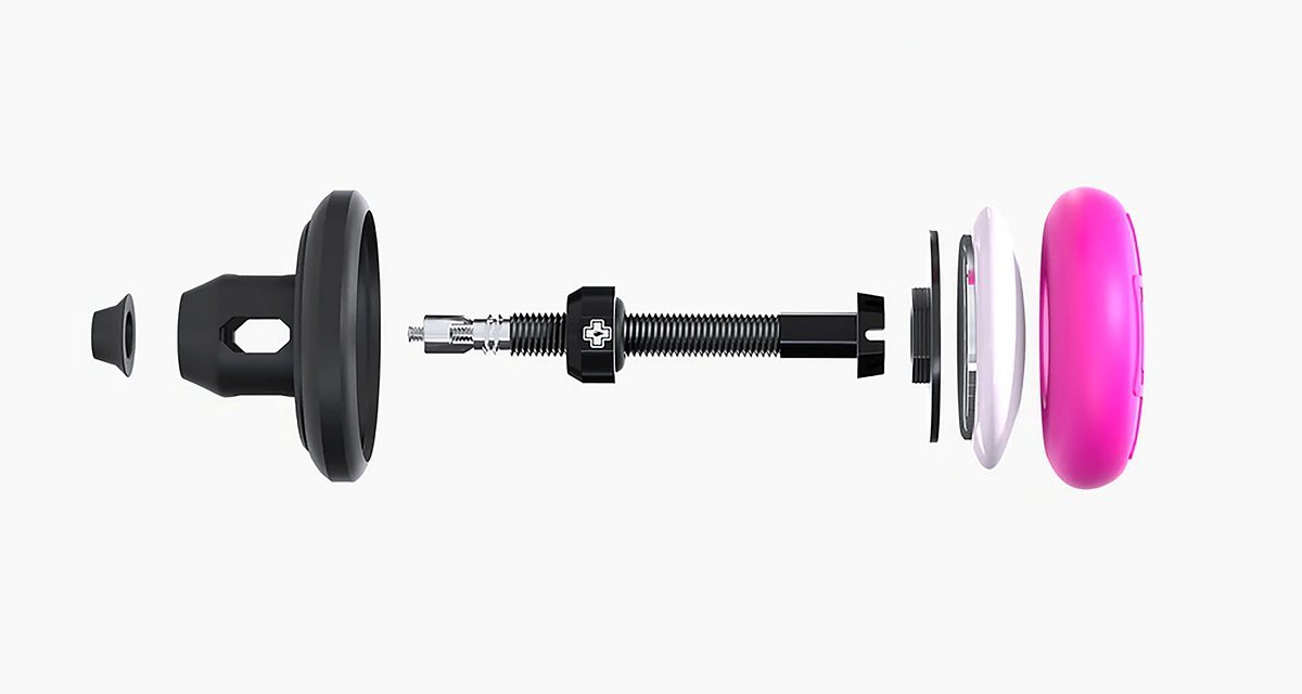 Muc-Off Stealth Tubeless Tag Holder – Kit Antifurto AirTag con Valvole Tubeless 44 mm Nero