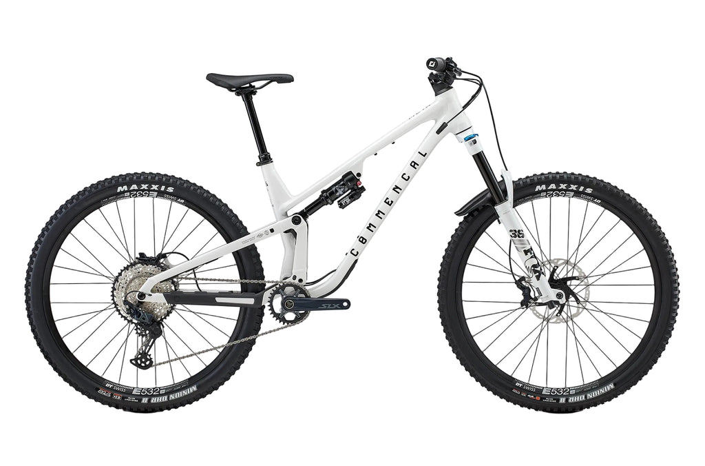 COMMENCAL META V5 ESSENTIAL