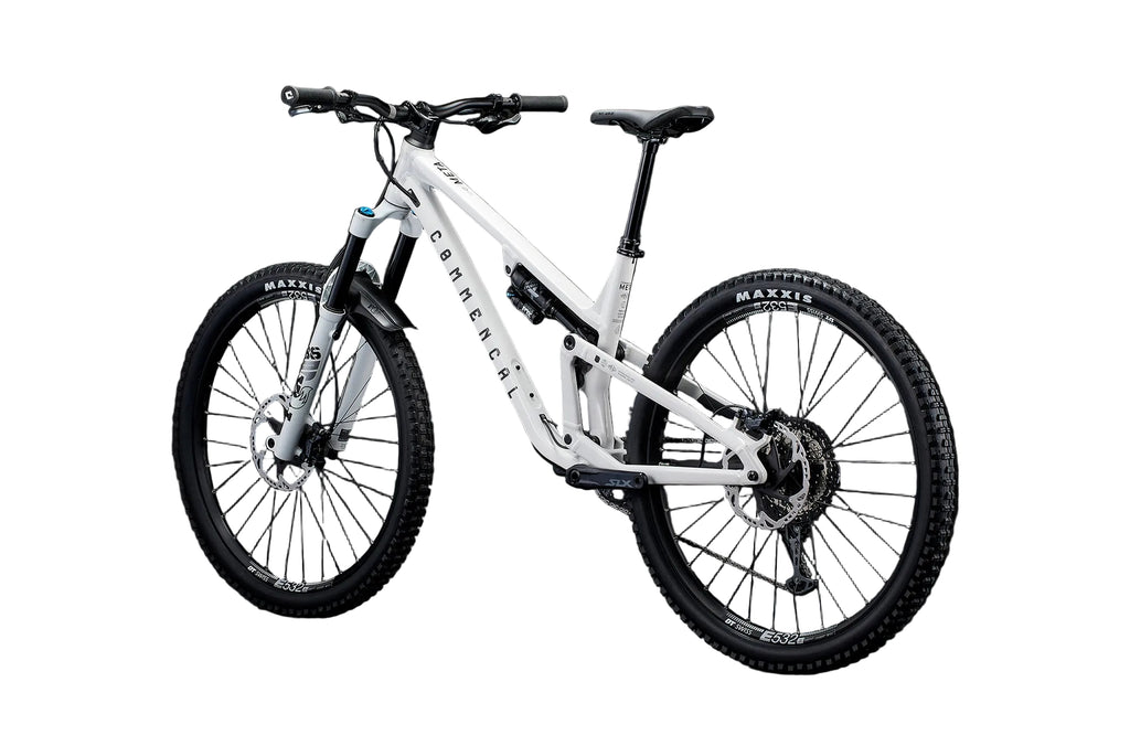 COMMENCAL META V5 ESSENTIAL