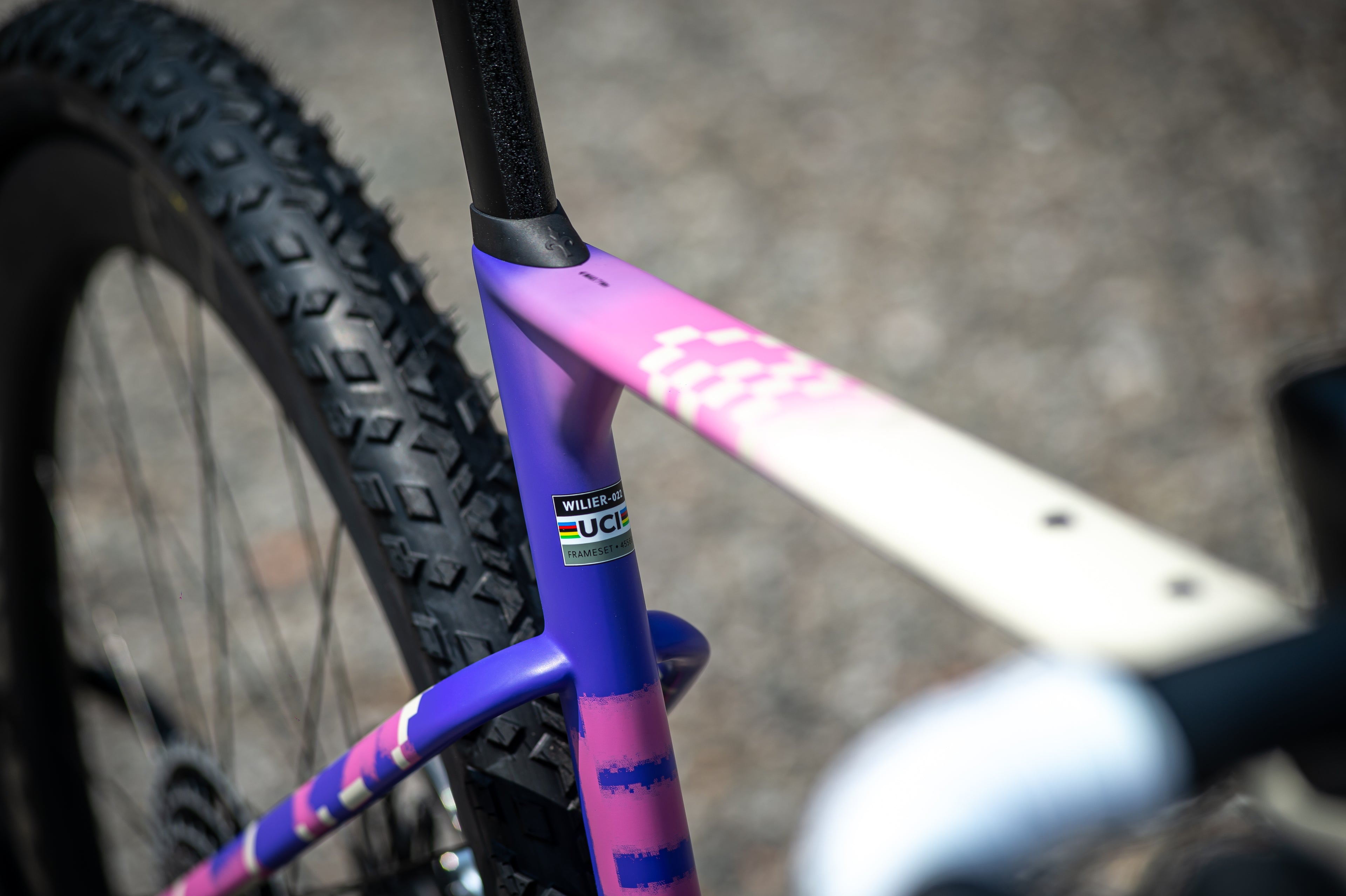 Wilier Rave SLR ID2 | The Grip Élite Gravel Team Edition | Sram Red 1x13 Power Meter | Miche Graff Aero 48 Tubeless